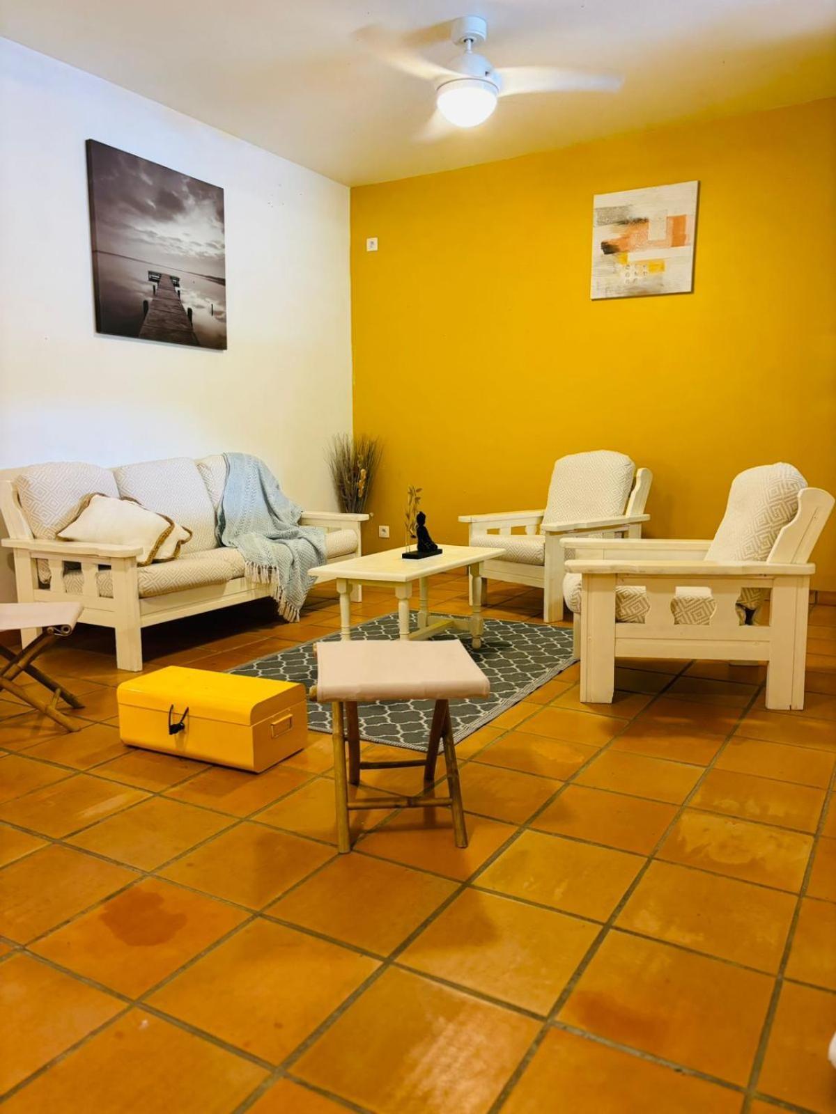 Les Tuiles Rouges Villa ฟอร์-เดอ-ฟร็องส์ ภายนอก รูปภาพ